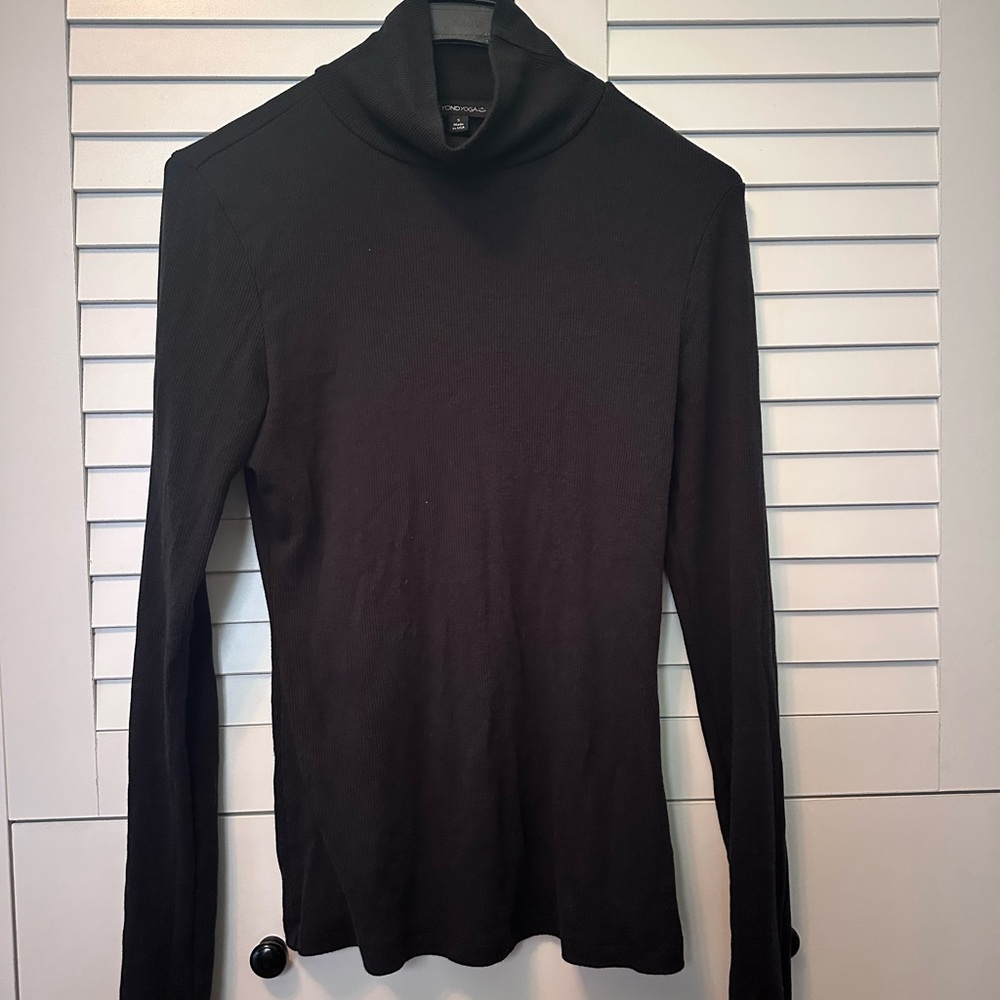 Beyond Yoga Essential Turtleneck Long Sleeve Top
